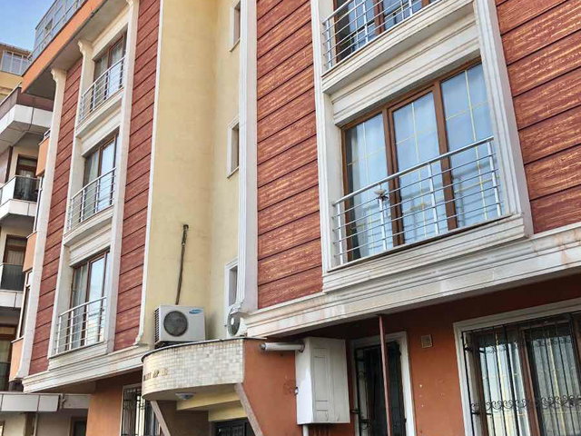 MALTEPE FINDIKLI'DA BAŞIBÜYÜK CADDESİNDE, GENİŞ DENİZ MANZARALI 2+1