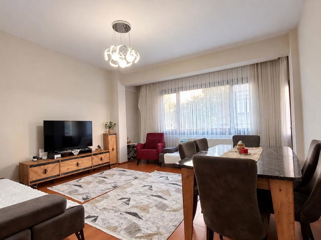 ÜSKÜDAR ÇENGELKÖY ’ÜN KALBİNDE SAHİLE YAKIN FERAH KİRALIK 3+1 DAİRE