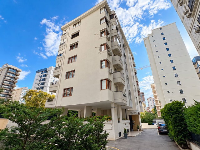 TAŞMEKTEP SOKAKTA KORU VE HAVUZ CEPHELI | SATILIK 3+1 DAIRE