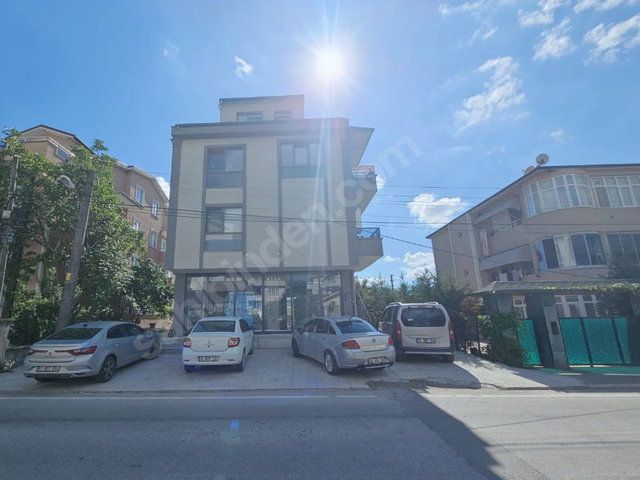 REMAX MYRADAN EMİNEVİM UYGUN YEŞİLYURT MERKEZİ KONUM SIFIR 4+1