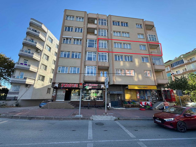 ÇANAKKALE BARBAROS MAH. CADDE ÜSTÜ ARA KAT SATILIK 3+1 DAİRE