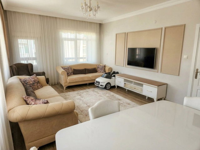 KARTAL YALI MAHALLESİ'NDE FERAH VE GENİŞ SATILIK 2+1 DAİRE