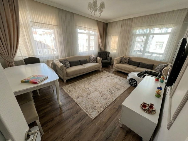KARTAL YALI MAHALLESİ'NDE FERAH VE GENİŞ SATILIK 2+1 DAİRE