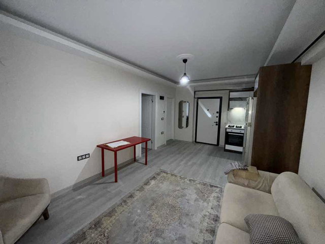 SEYREK CADDE İLHAN 2 SİTESİNDE KİRALIK 1+1 EŞYALI DAİRE