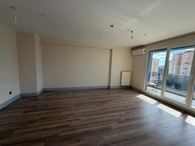 FIRST AVENUE DE ŞEHİR VE DENİZ MANZARALI 2+1 KİRALIK DAİRE