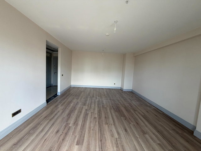 FIRST AVENUE DE ŞEHİR VE DENİZ MANZARALI 2+1 KİRALIK DAİRE