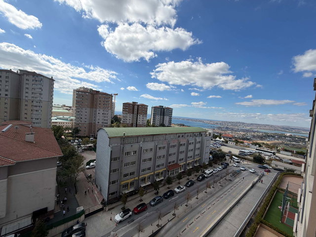 FIRST AVENUE DE ŞEHİR VE DENİZ MANZARALI 2+1 KİRALIK DAİRE