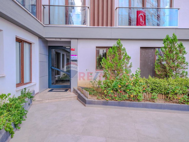 ATAŞEHİR NESTİVA SİTESİ'NDE 2+1 KİRALIK BAHÇE KATI