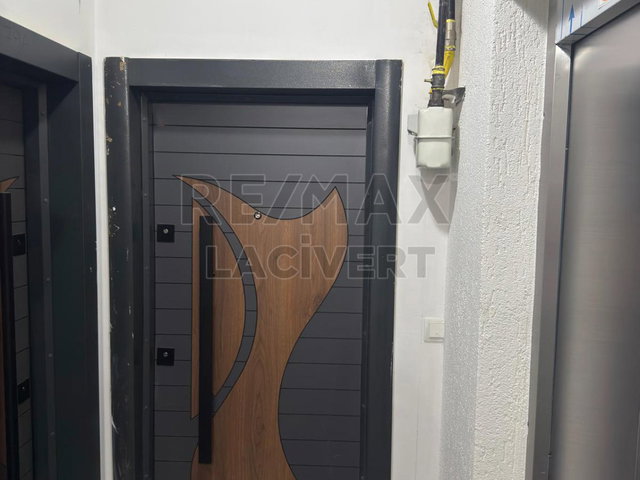 REMAXLACİVERT'TEN DADAŞKENT'TE EŞYALI SATILIK 1+1 DAİRE