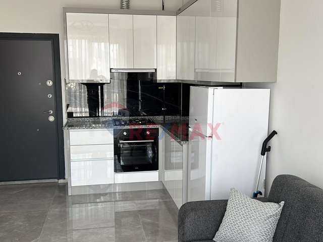 REMAX MODEL DEN SERVERGAZİ HASTANESİNE YAKIN 1+1 KİRACILI SATILIK APARTLAR