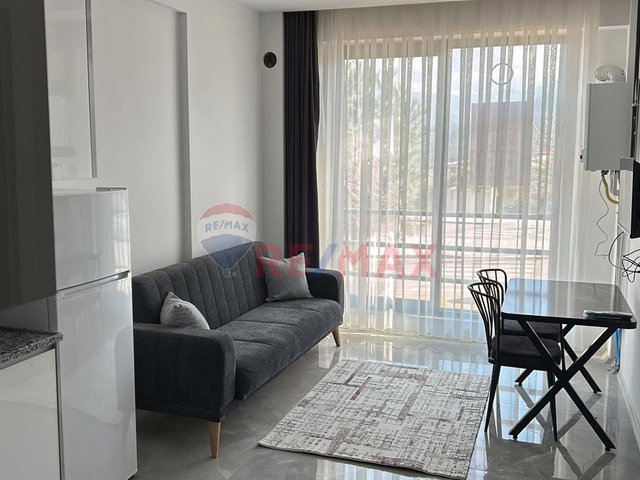 REMAX MODEL DEN SERVERGAZİ HASTANESİNE YAKIN 1+1 KİRACILI SATILIK APARTLAR