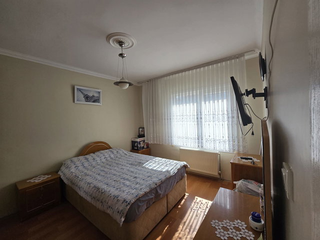 SİTE İÇERİSİNDE SATILIK DAİRE 2+1 | ARA KAT| 100 M² BRÜT