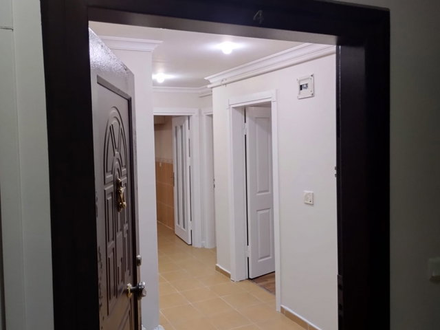 REMAX SARAYDAN ÇEKMEKÖY HAMİDİYE'DE YENİLENMİŞ 2+1 YÜKSEK GİRİŞ MASRAFSIZ KİRALIK DAİRE