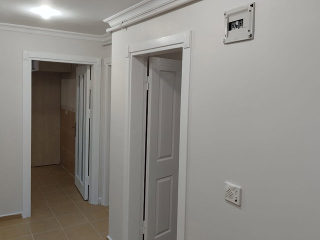 REMAX SARAYDAN ÇEKMEKÖY HAMİDİYE'DE YENİLENMİŞ 2+1 YÜKSEK GİRİŞ MASRAFSIZ KİRALIK DAİRE