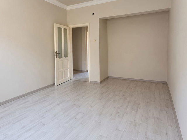 REMAX ARTIS'DEN YENIŞEHIR'DE SATILIK 3+1 BODRUM DAIRE