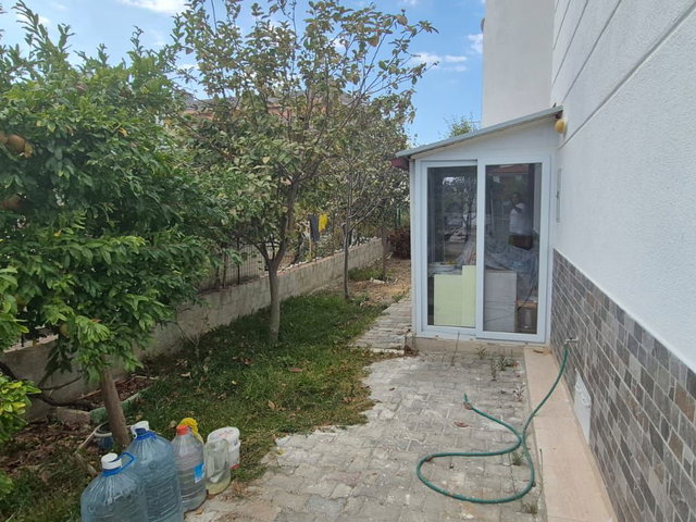 KUŞADASI GÜZELÇAMLIDA 5+1 TAM MÜSTAKİL TRİPLEKS VİLLA