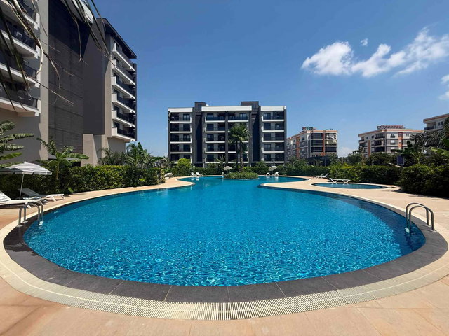 BARAJ MAH. PALMA SİTESİNDE ARAKAT EŞYASIZ KİRALIK 1+1 DAİRE