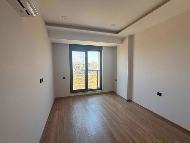 BARAJ MAH. PALMA SİTESİNDE ARAKAT EŞYASIZ KİRALIK 1+1 DAİRE