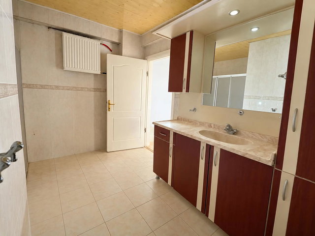 REMAX ARTIS'DEN KAYAKYOLU'NDA KIRALIK 5+1 DAIRE