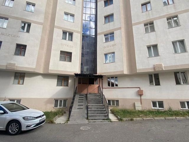 REMAX ARTIS'DEN KAYAKYOLU'NDA KIRALIK 5+1 DAIRE