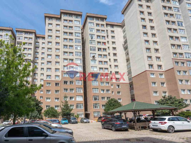 REMAX GELİŞİMDEN YILMAZ KONUTLARI SİTESİNDE 3+1 EŞYALI DAİRE