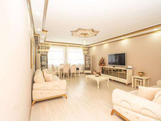 REMAX GELİŞİMDEN YILMAZ KONUTLARI SİTESİNDE 3+1 EŞYALI DAİRE