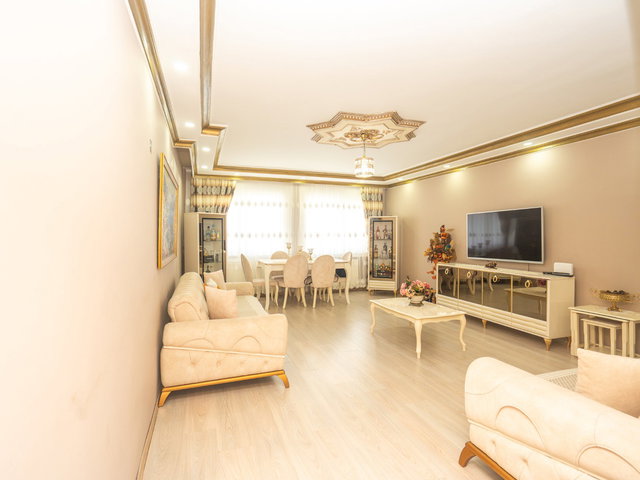 REMAX GELİŞİMDEN YILMAZ KONUTLARI SİTESİNDE 3+1 EŞYALI DAİRE