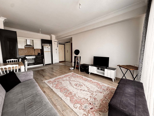 METROBÜSE YÜRÜME MESAFESİ SİTE İÇERİSİNDE EŞYALI KİRALIK 1+1 DAİRE