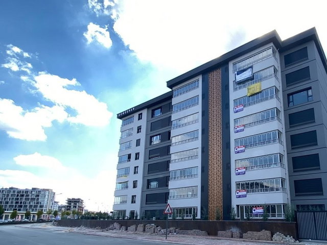 REMAX POINT'TEN GAZZE CADDESİ BİLGEHAN SİTESİ'NDE KİRALIK 4+1