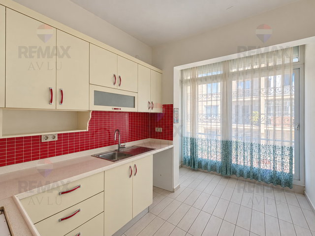 REMAX AVLU'DAN GÜVENEVLER MAH.'DE KİRALIK 2+1 DAİRE