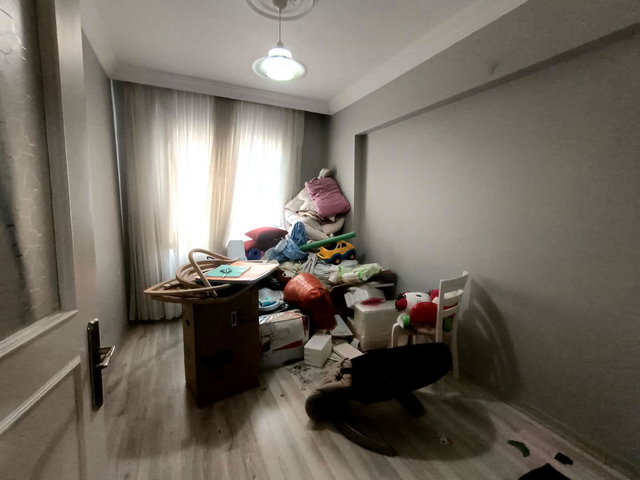 KENAN TÜRKMEN'DEN UĞUR MUMCUDA ,EŞYALI 3+1 KİRALIK DAİRE