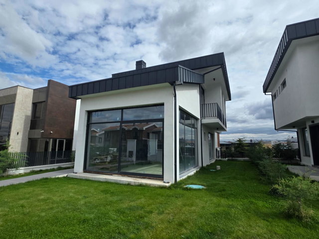 YENİ BAĞLICA’DA NATAMAM LOFT MODERN SATILIK LÜKS VİLLA