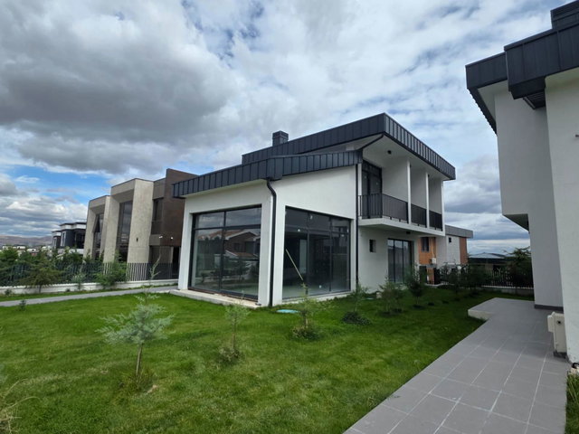 YENİ BAĞLICA’DA NATAMAM LOFT MODERN SATILIK LÜKS VİLLA
