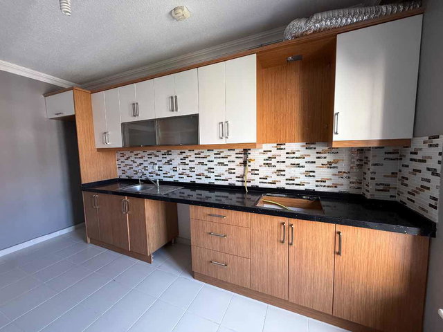 ÇAYIROVA EMEK TOKİ KONUTLARINDA KİRALIK 3+1 DAİRE