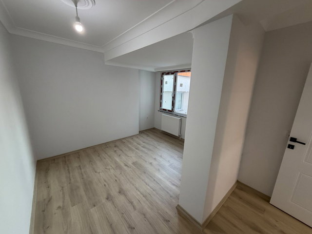 BAHÇELİEVLER KOCASİNAN'DA YATIRIMA VE OTURUMA UYGUN 2+1 DAİRE