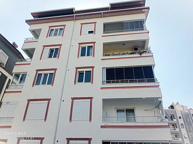 PAZARCI’DA OKULLARA VE DENİZE YÜRÜME MESAFESİNDE 2+1