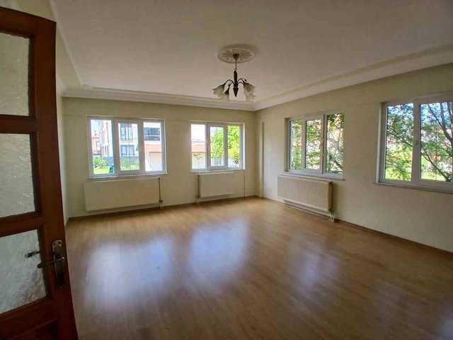 SAKARYA MAHALLESİNDE KİRALIK DAİRE 2+1 DOĞALGAZLI BAKIMLI DAİRE