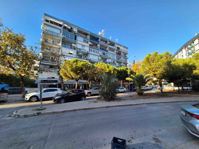 BAYRAKLI BÖLGEM METRO YAKINI 2+1 ÖĞRENCİYE UYGUN KİRALIK DAİRE