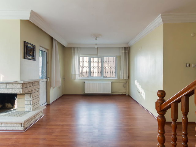 BATIKENT’TE 5+1 KULLANIMLI 160 M² MÜSTAKİL BAHÇELİ EV