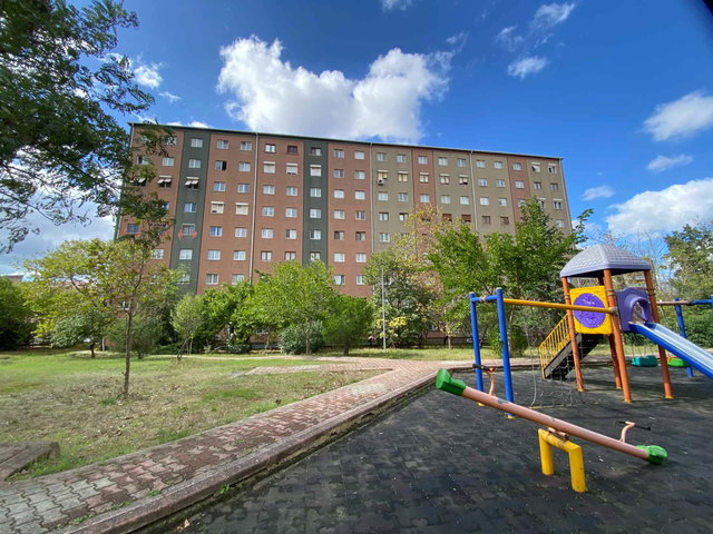 TÜRKİŞ BLOKLARINDA ÖNÜ AÇIK SATILIK 2+1 DAİRE ATAŞEHİR/MEVLANA