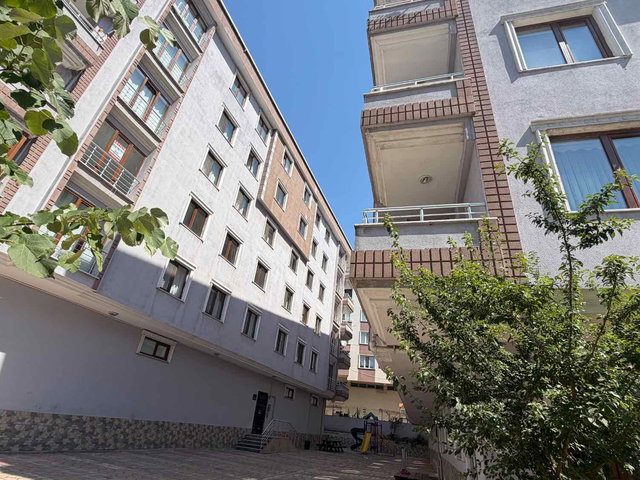HÜRRIYET MAHALLESI'NDE FIRSAT 2+1 DAIRE
