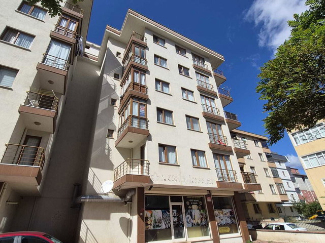 ÇEKMEKÖY AYDINLAR’DA GÜNEY CEPHELİ 3+1 | BALKONLU | KİRACILI 2. KAT