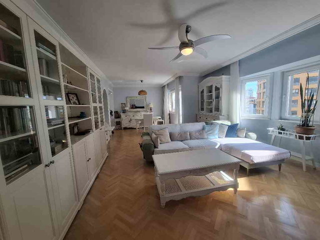 ÖZEL TASARIM,1.SINIF ÜRÜNLERLE DÖŞENMİŞ, KOZYATAĞINDA 140 M2 NET 3+1 KİRALIK DAİRE