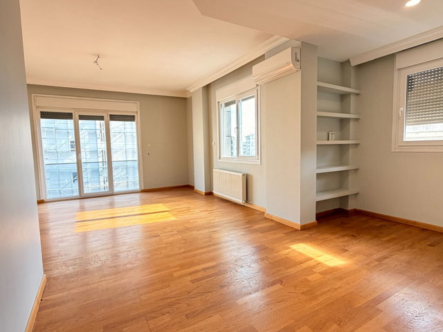 GÖZTEPE'NIN KALBINDE, MERKEZI, KULLANIŞLI 2+1 SATILIK DAIRE