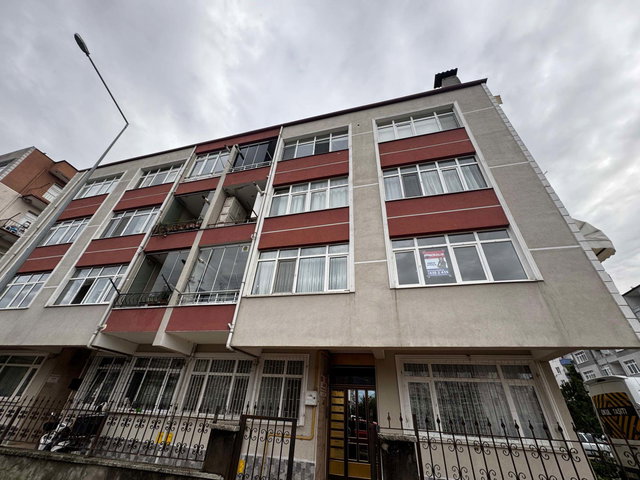 CUMHURİYET MAHALLESİNDE TRAMVAYA CEPHE KİRALIK 2+1 KİRALIK DAİRE