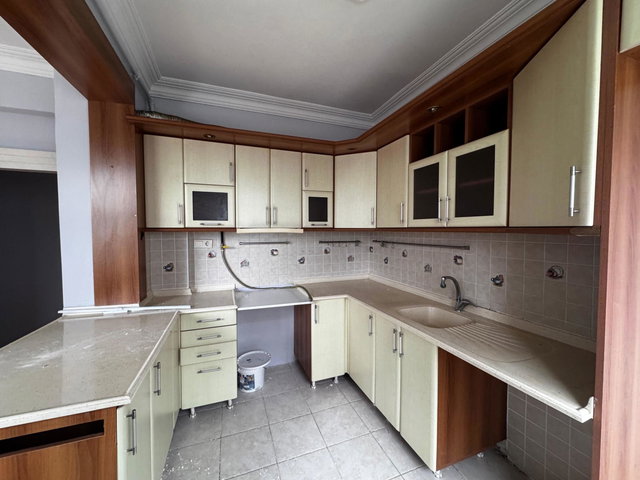 CUMHURİYET MAHALLESİNDE TRAMVAYA CEPHE KİRALIK 2+1 KİRALIK DAİRE