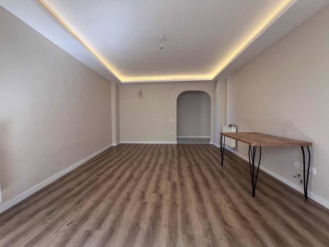 ÜSKÜDAR MERKEZ’DE 2+1 ARAKAT KİRALIK DAİRE