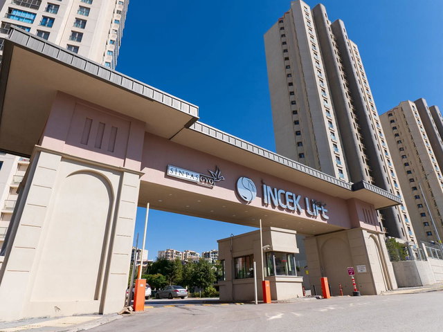 SİNPAŞ İNCEK BLUE 20. KAT PANORAMİK MANZARALI MOBİLYALI 1+1 KİRALIK DAİRE