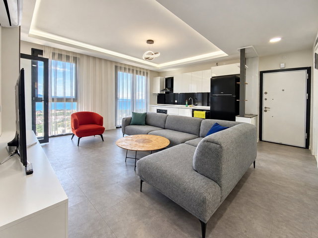 MUHTEŞEM SITE İÇERISINDE DENIZ MANZARALI FULL EŞYALI 3+1 DAIRE