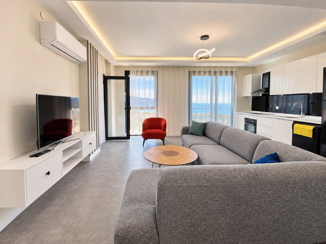 MUHTEŞEM SITE İÇERISINDE DENIZ MANZARALI FULL EŞYALI 3+1 DAIRE